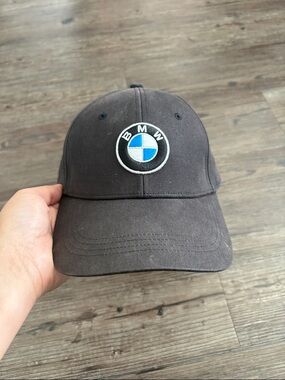 BMW BLACK STRAPBACK HAT